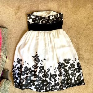 Strapless black velvet on crepe White House black market